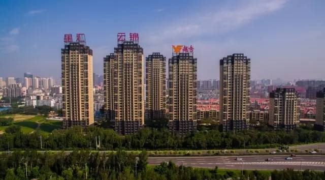 2025年地产行业前景分析：机遇与挑战并存